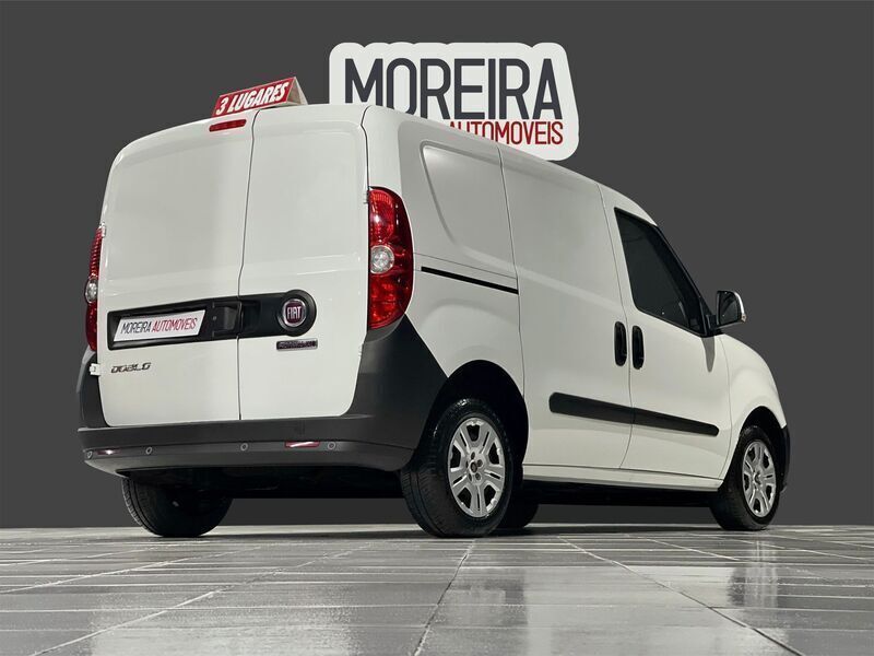 Usado Fiat Doblò Easy 95 HP (69 kW) 2021 Branco Monovolume