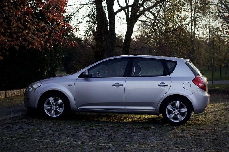 Usado 2009 Kia Ceed Start Citadino | € 5.990 - Imagem 1/4