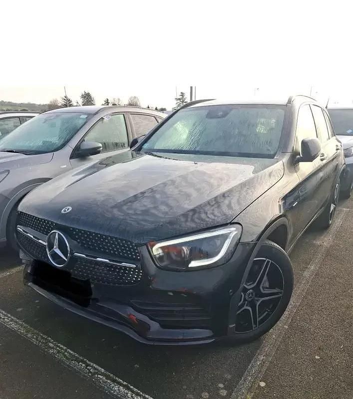Preto Usado 2021 Mercedes GLC300 AMG line Coupé | € 41.900 - Imagem 1/4