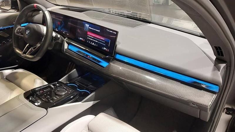 Usado BMW i5 442 kW (601 HP) 2023 Cinza Sedan