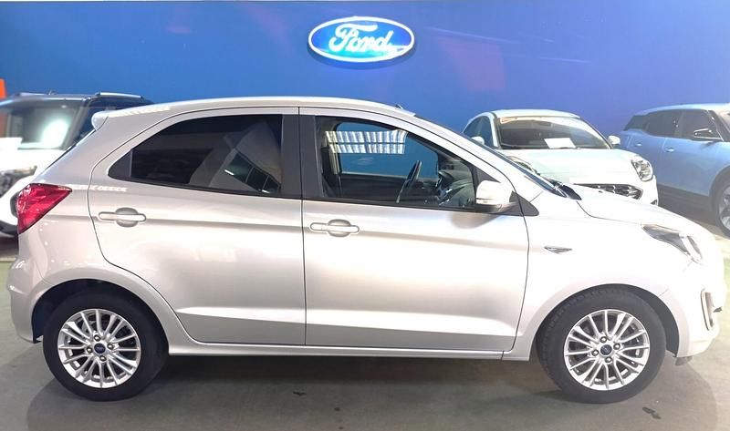 Usado Ford Ka Ultimate 70 HP (51 kW) 2019 Cinza Sedan