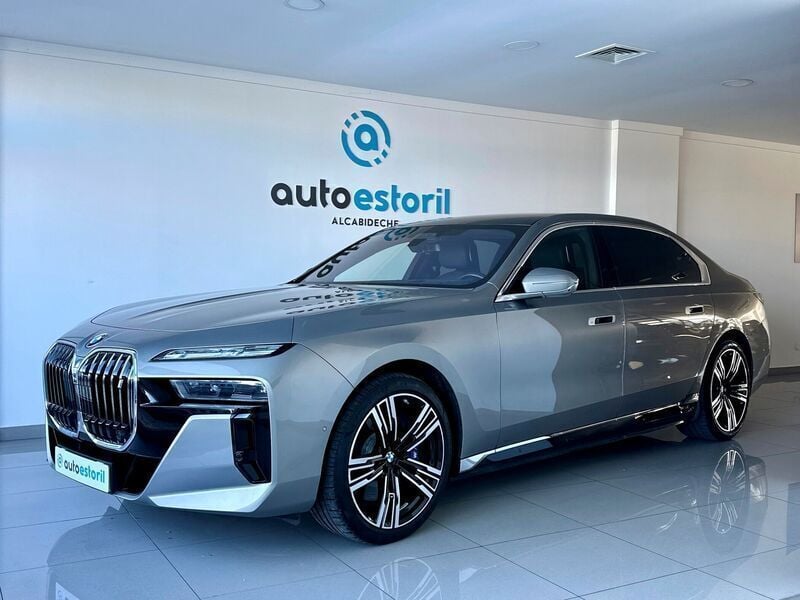 Cinza Usado 2022 BMW i7 Comfort Edition Sedan | € 89.950 - Imagem 1/4