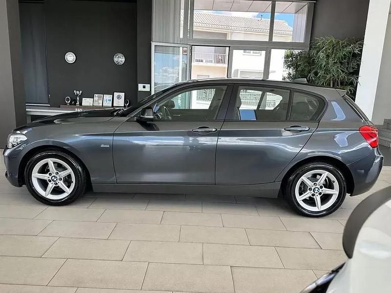 Usado BMW 116 Sport Line 116 HP (85 kW) 2016 Cinza Citadino