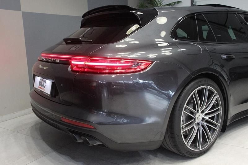 Usado Porsche Panamera Sport Turismo 462 HP (339 kW) 2020 Antracite