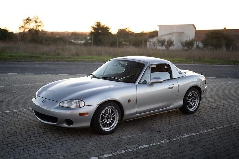 Usado Mazda MX5 110 HP (80 kW) 2002 Cabrios