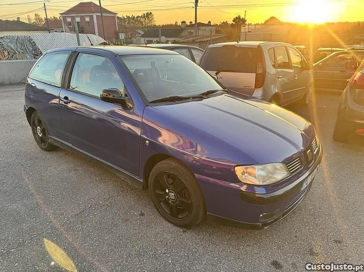 Azul Usado 2001 Seat Ibiza Sport | € 2.750 (Preço justo) - Imagem 1/1