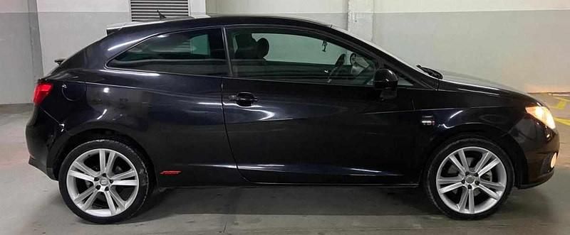 Usado Seat Ibiza 105 HP (77 kW) 2010 Preto Citadino