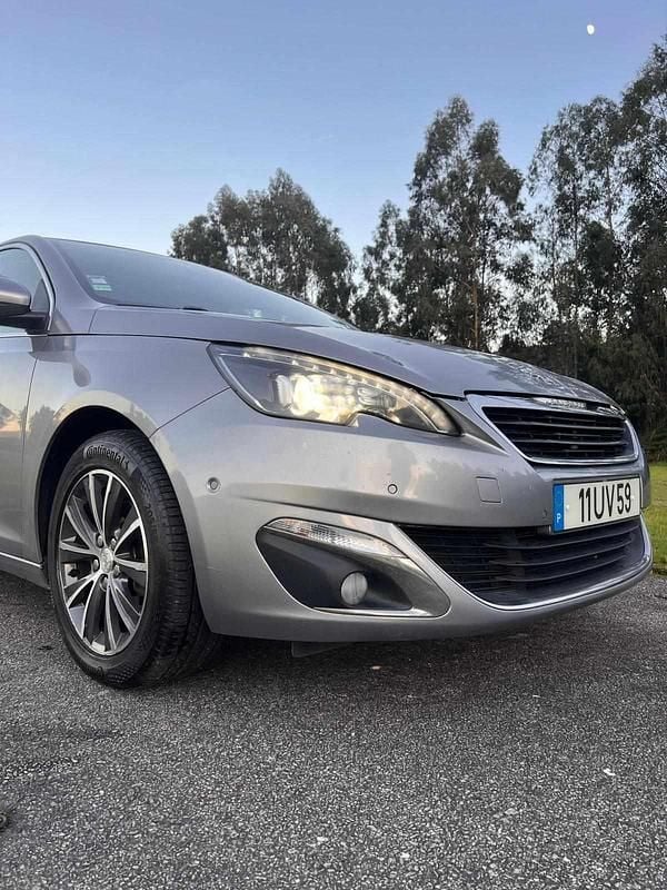 Cinzento Usado 2014 Peugeot 308 Citadino | € 8.500 (Bom preço) - Imagem 1/4