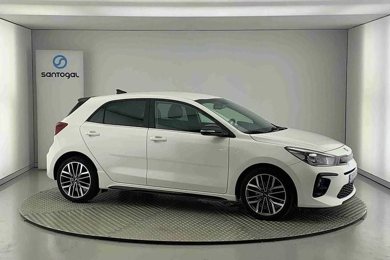 Branco Usado 2019 Kia Rio Citadino | € 13.990 (Preço justo) - Imagem 1/4