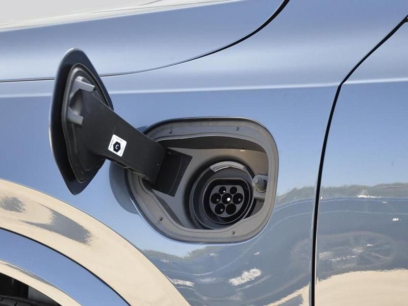 Usado Volvo XC90 Plus 455 HP (334 kW) 2025 Cinza SUV