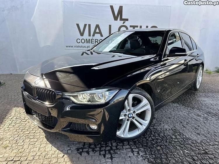Preto Usado 2016 BMW 330e Sedan | € 18.900 (Caro) - Imagem 1/1