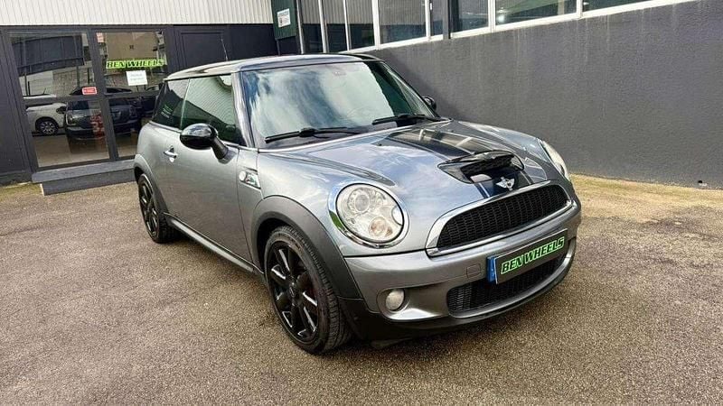 Usado Mini Cooper 175 HP (128 kW) 2007 Cinzento Citadino