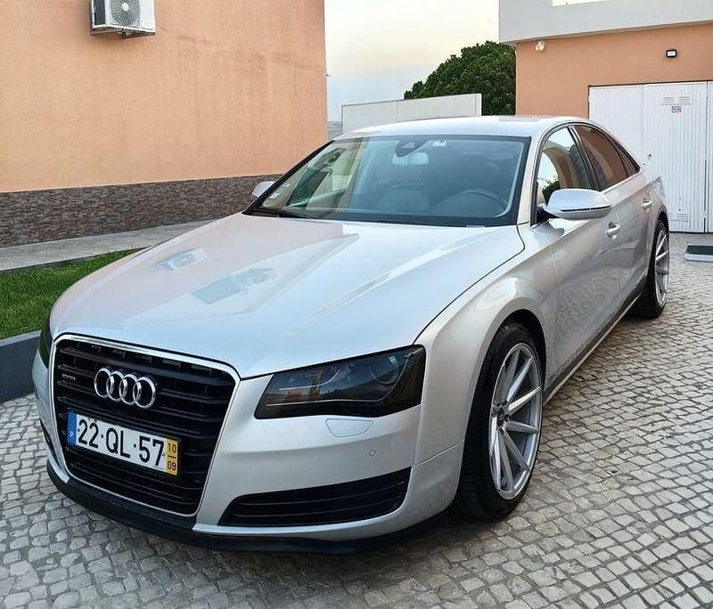 Usado 2010 Audi A8 Sedan | € 18.000 - Imagem 1/4