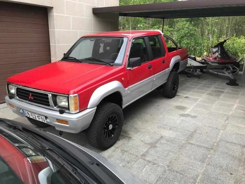 Vermelho Usado 1995 Mitsubishi L200 Pickup | € 2.100 - Imagem 1/2