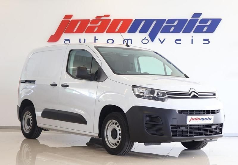 Branco Usado 2024 Citroën Berlingo Monovolume | € 17.900 (Preço justo) - Imagem 1/4