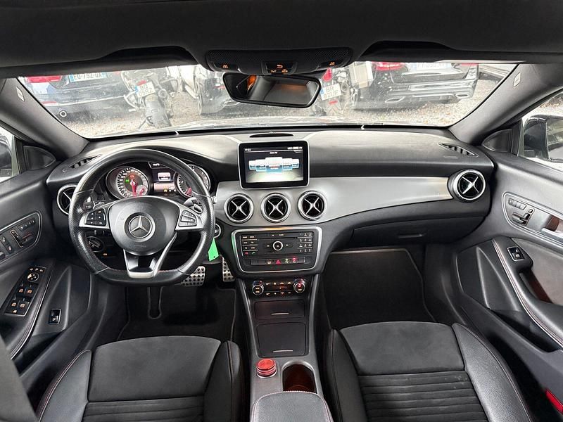 Usado Mercedes CLA200 AMG line 136 HP (100 kW) 2016 Cinza Sedan