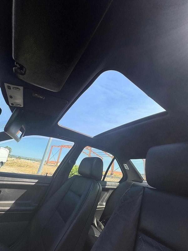 Verde Usado 1997 BMW 318 Sedan | € 5.800 - Imagem 1/4