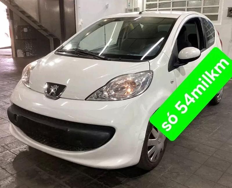 Branco Usado 2006 Peugeot 107 Active Citadino | € 6.900 - Imagem 1/3