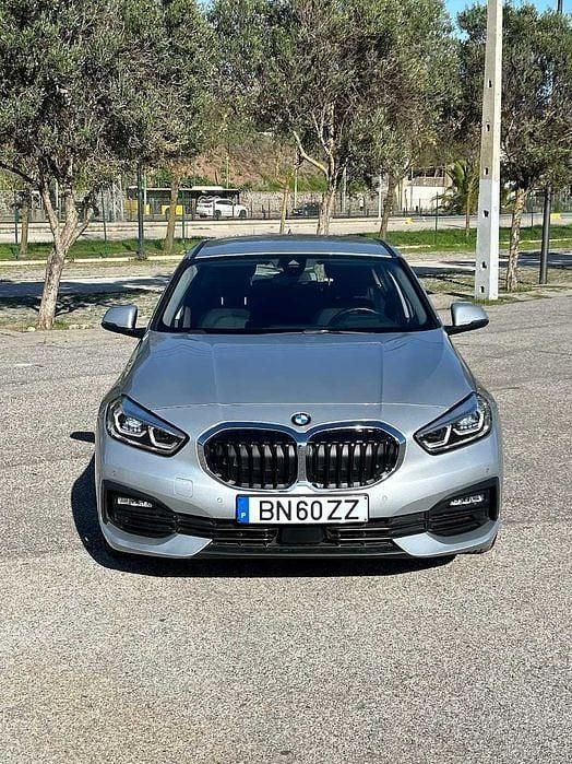 Usado 2021 BMW 118 Advantage Citadino | € 20.250 (Preço justo) - Imagem 1/4
