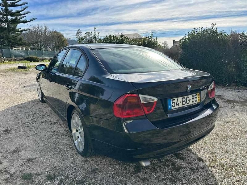 Usado BMW 320 163 HP (119 kW) 2006 Preto Sedan