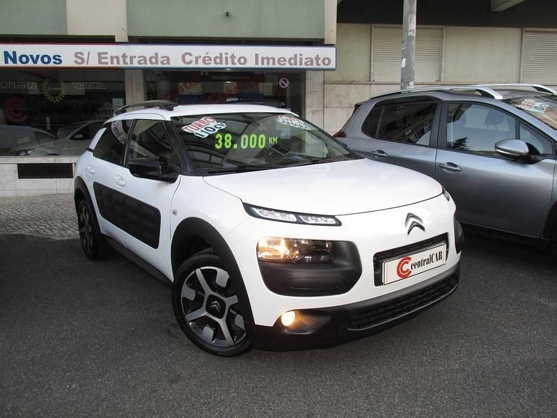 Branco Usado 2016 Citroën C4 Cactus Citadino | € 12.480 (Preço justo) - Imagem 1/4