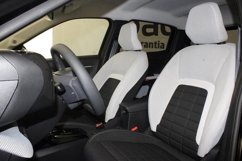 Usado Citroën e-C3 83 kW (113 HP) 2025 Preto SUV