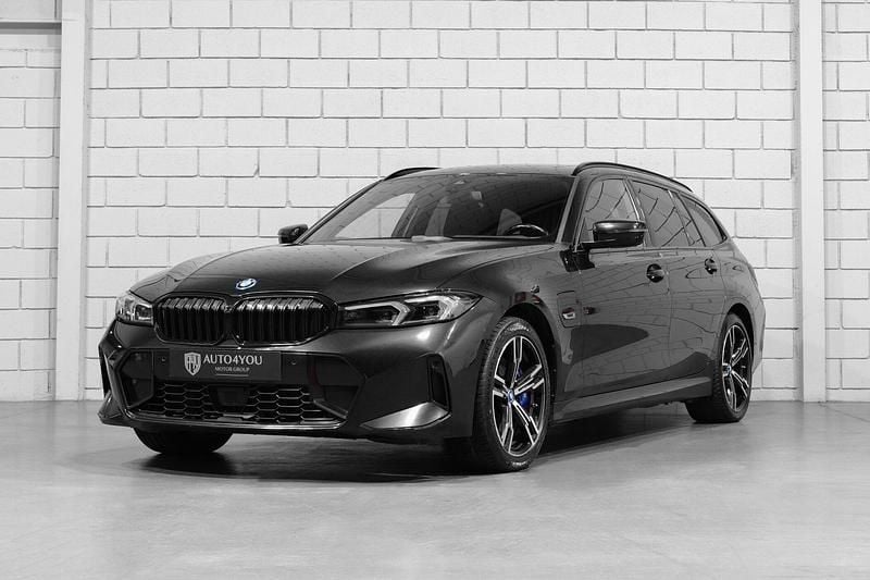 Preto Usado 2022 BMW 330 Carrinha | € 40.950 - Imagem 1/4