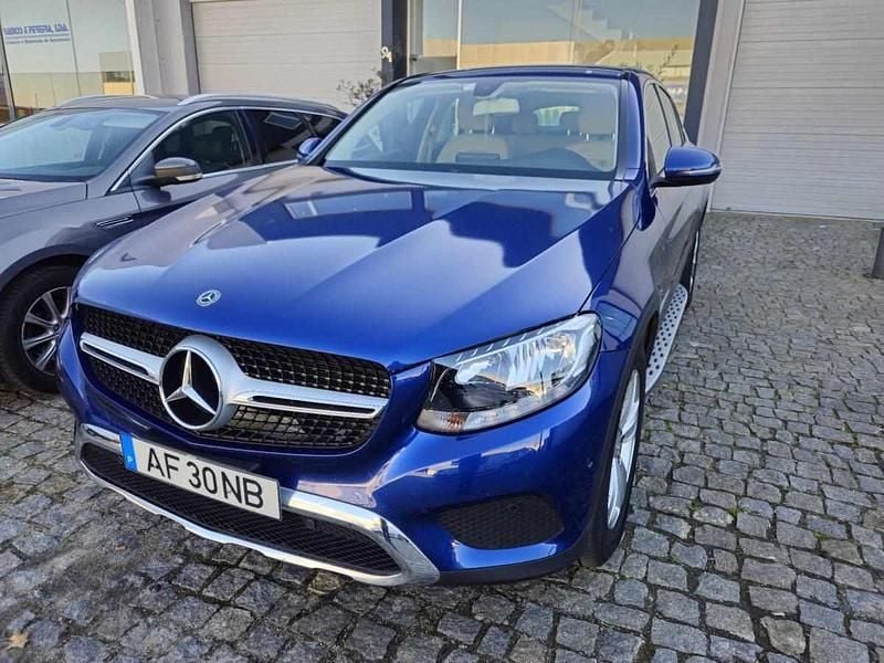 Azul Usado 2017 Mercedes GLC250 Citadino | € 34.500 (Super Preço) - Imagem 1/4