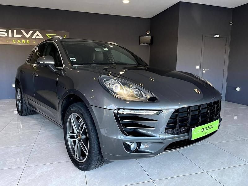 Cinzento Usado 2014 Porsche Macan SUV | € 38.950 (Caro) - Imagem 1/4