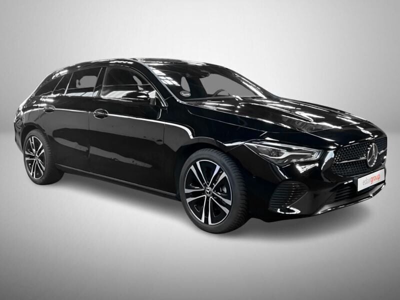 Preto Usado 2024 Mercedes CLA180 Shooting Brake Carrinha | € 33.990 - Imagem 1/4