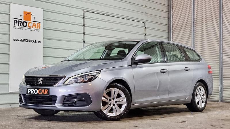 Cinzento Usado 2018 Peugeot 308 Active Carrinha | € 10.900 (Preço justo) - Imagem 1/4