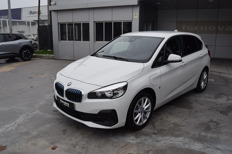Branco Usado 2018 BMW 225 Monovolume | € 18.900 - Imagem 1/4