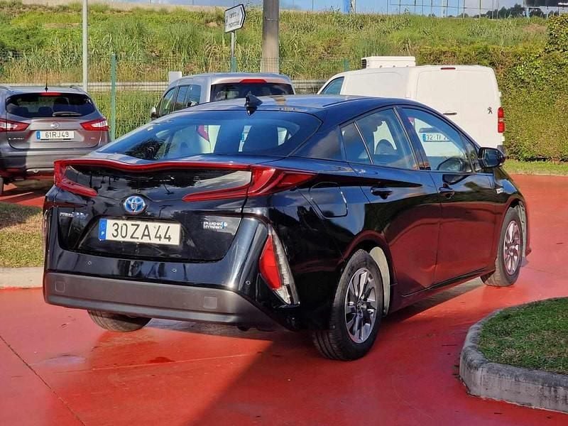 Usado Toyota Prius 122 HP (89 kW) 2019 Preto Citadino