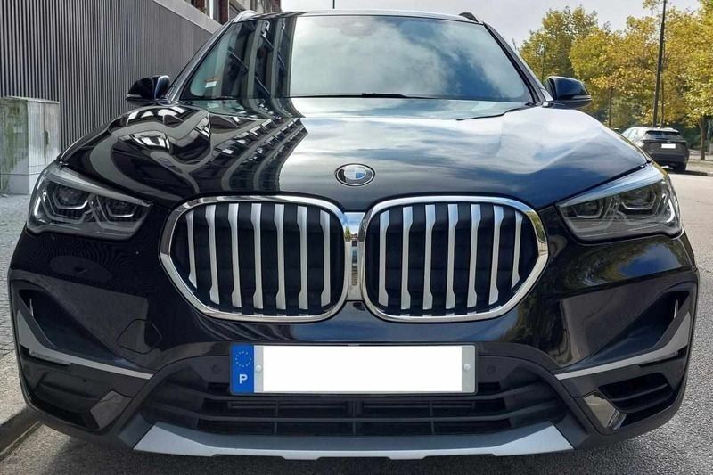 Preto Usado 2020 BMW X1 SUV | € 38.500 - Imagem 1/4
