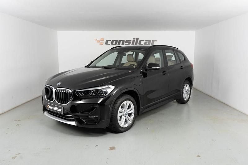 Usado BMW X1 Advantage 220 HP (161 kW) 2021 Preto SUV