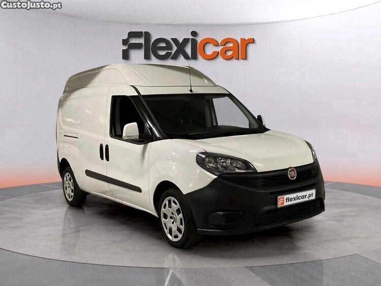 Branco Usado 2022 Fiat Doblò Monovolume | € 15.980 (Preço justo) - Imagem 1/1