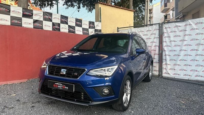 Azul escuro Usado 2020 Seat Arona FR SUV | € 16.400 (Preço justo) - Imagem 1/4
