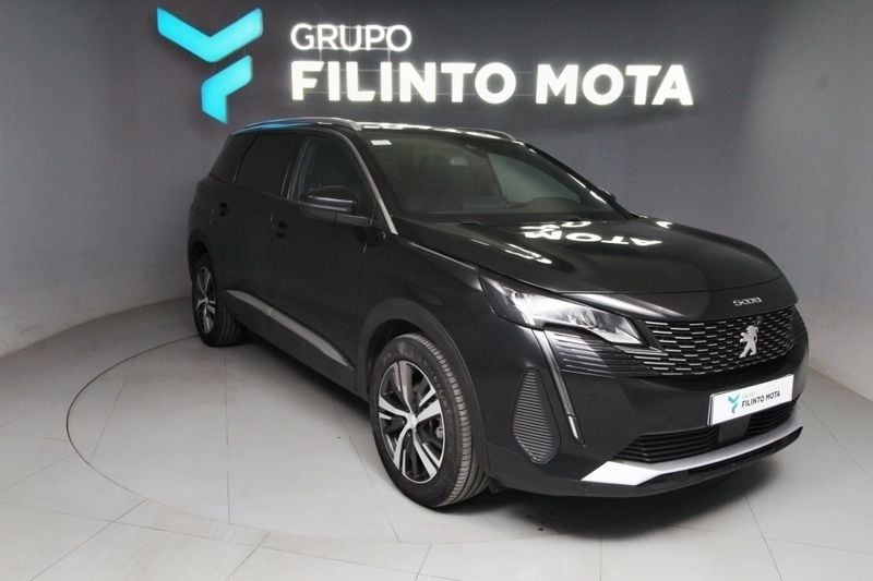 Usado Peugeot 5008 Allure 130 HP (95 kW) 2024 Preto Monovolume
