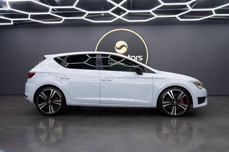 Usado Cupra Leon 290 HP (213 kW) 2017 Branco