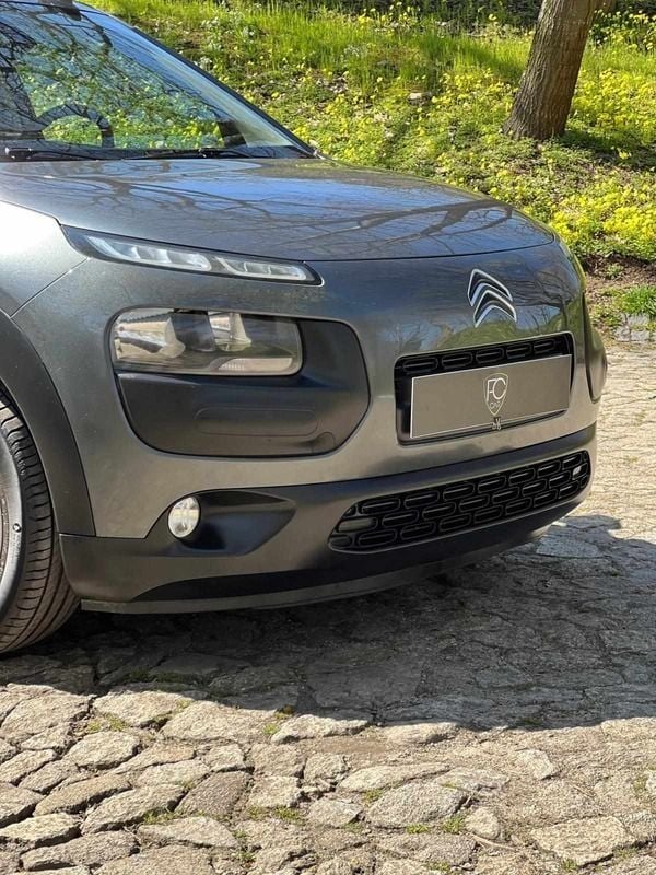Usado Citroën C4 Cactus 110 HP (80 kW) 2016 Cinzento Citadino