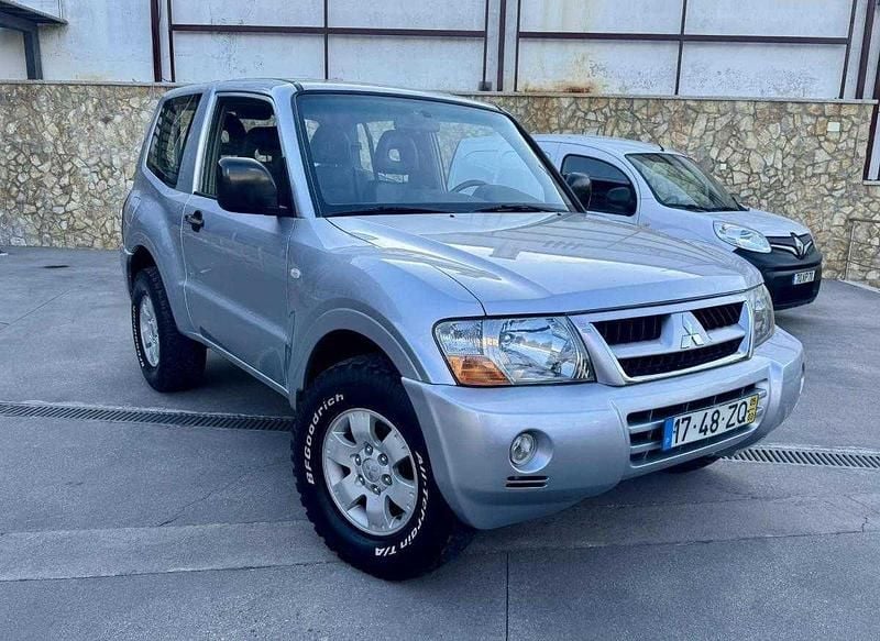 Usado Mitsubishi Pajero 165 HP (121 kW) 2005 Cinzento SUV