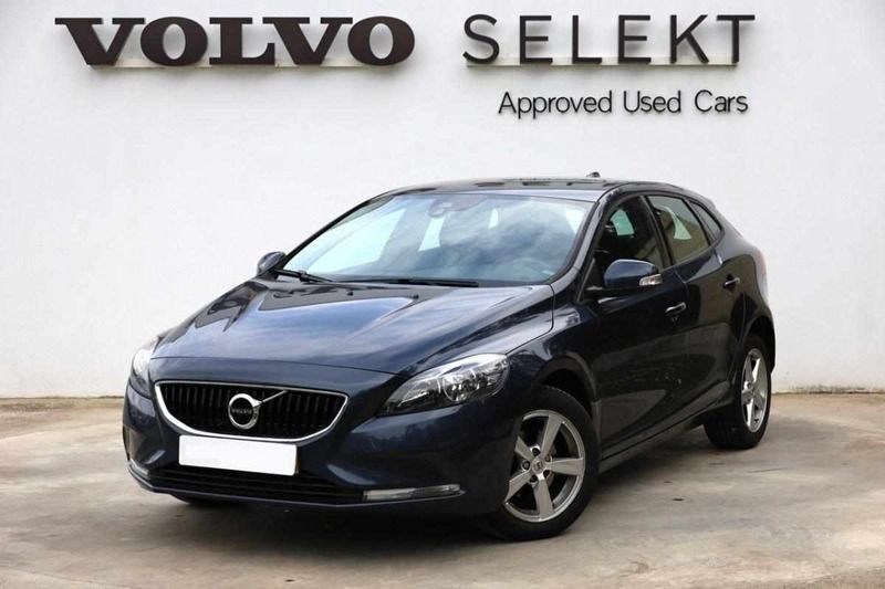 019 preto Usado 2017 Volvo V40 Kinetic Carrinha | € 15.700 (Preço justo) - Imagem 1/4