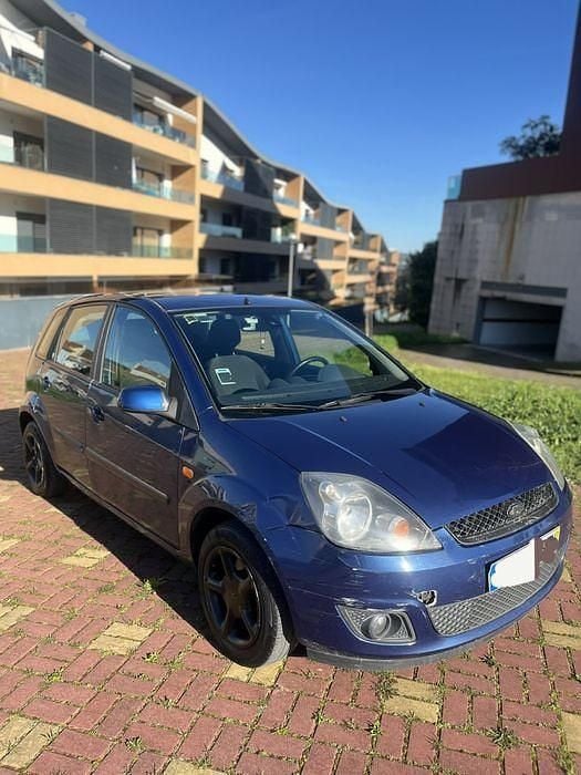 Usado Ford Fiesta 75 HP (55 kW) 2007 Citadino