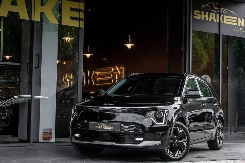 Preto Usado 2023 Kia Niro Vision SUV | € 27.990 (Preço justo) - Imagem 1/4