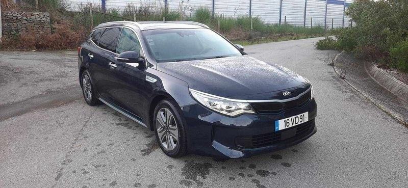 Azul Usado 2018 Kia Optima Hybrid Sedan | € 22.950 - Imagem 1/4