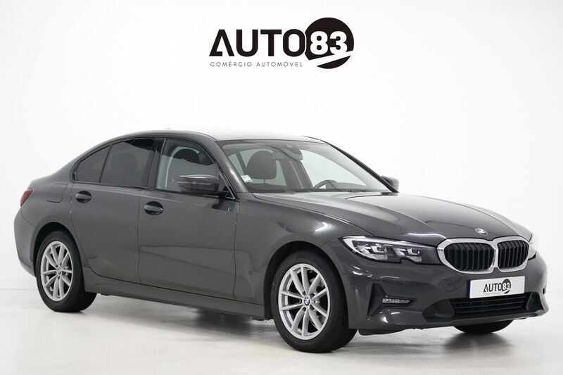 Cinza Usado 2019 BMW 318 Sedan | € 24.990 (Preço justo) - Imagem 1/4