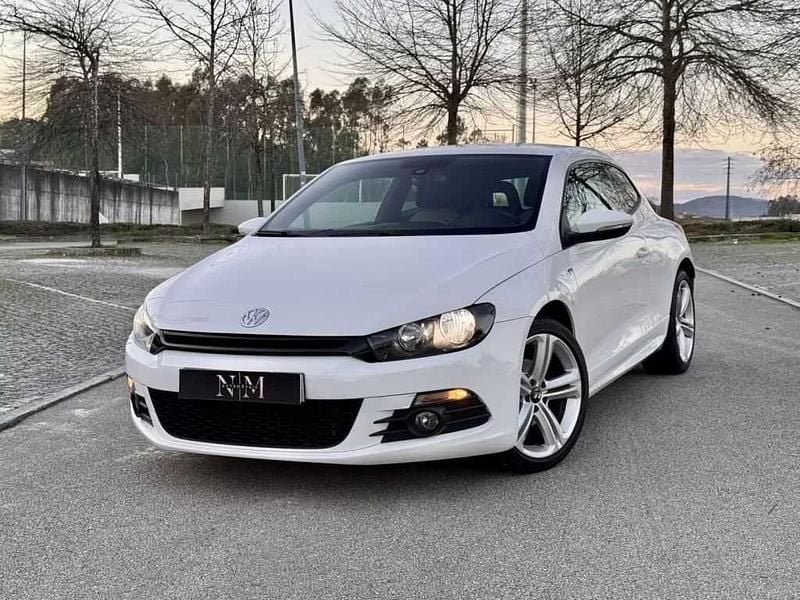Branco Usado 2012 VW Scirocco R-line Coupé | € 14.990 (Caro) - Imagem 1/4