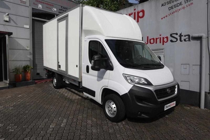 Branco Usado 2018 Fiat Ducato Van | € 23.750 (Bom preço) - Imagem 1/4