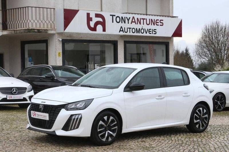 Branco Usado 2024 Peugeot 208 Active Citadino | € 17.250 (Bom preço) - Imagem 1/4