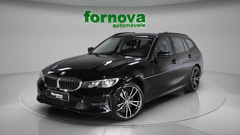 Preto Usado 2020 BMW 318 Advantage Carrinha | € 27.900 (Caro) - Imagem 1/4